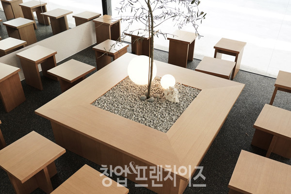 컴컴베이커리카페 ⓒ 사진 이현석 팀장