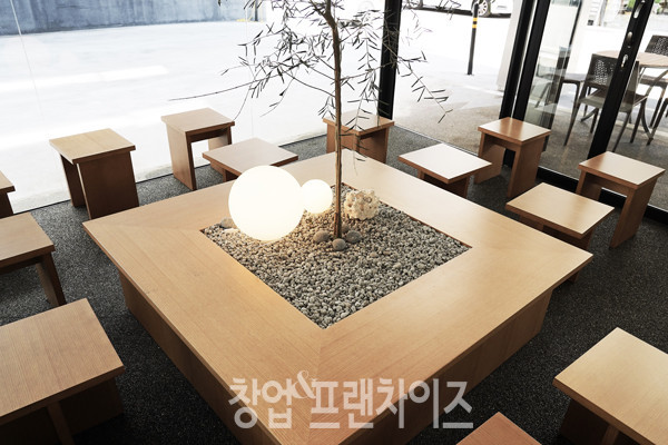 컴컴베이커리카페 ⓒ 사진 이현석 팀장