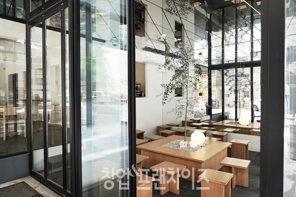 컴컴베이커리카페 ⓒ 사진 이현석 팀장