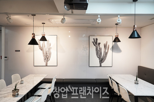 컴컴베이커리카페 ⓒ 사진 이현석 팀장