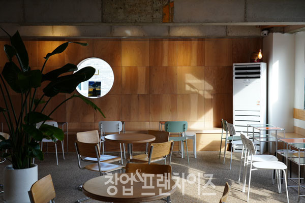 헬무트커피 ⓒ. 사진 이현석 팀장, 업체 제공