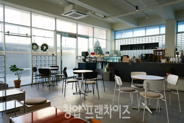 헬무트커피 ⓒ. 사진 이현석 팀장, 업체 제공