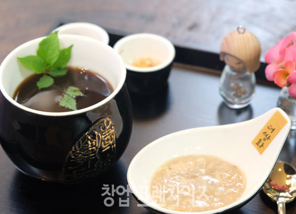 더쌍화 인사동점 ⓒ 사진 조주연 팀장, 황윤선 기자