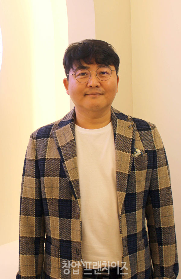 더하노이풋앤바디 합정교보문고점 김윤조 점주 ⓒ 사진 지유리 기자