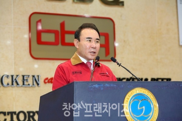 윤홍근 제네시스비비큐 회장 [사진=BBQ]