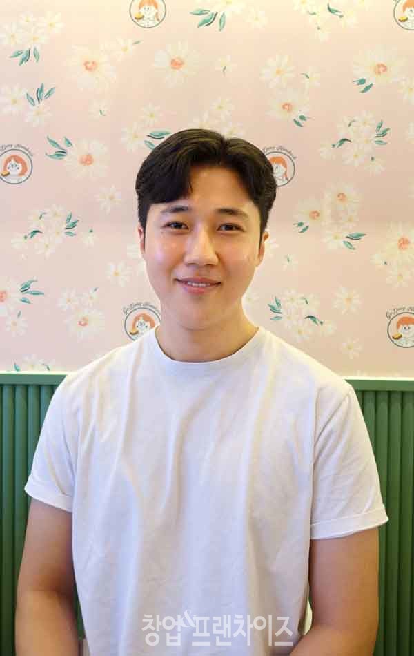 고동함박 송리단길점 이강민 점주 ⓒ 사진 조주연 팀장, 이현석 팀장