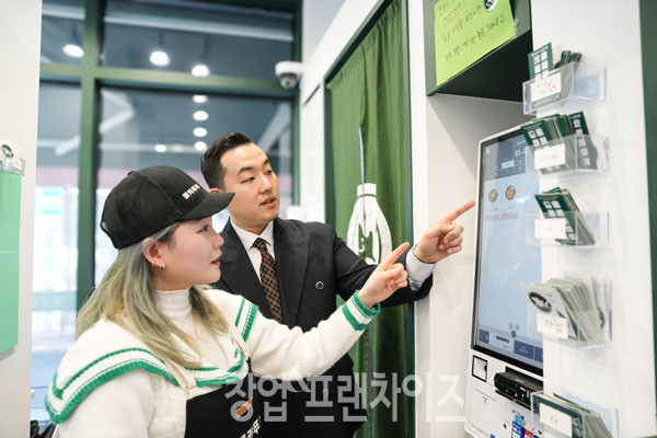 헬키푸키 상봉점 양시연 점주, 차동훈 본부장 ⓒ 사진 이현석 팀장