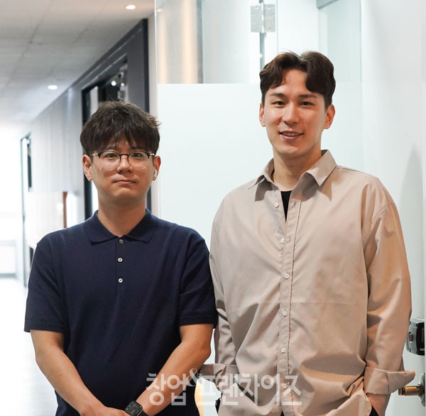 돈카춘 김한준 본부장, 김정은 대표. ⓒ 사진 김효진 기자