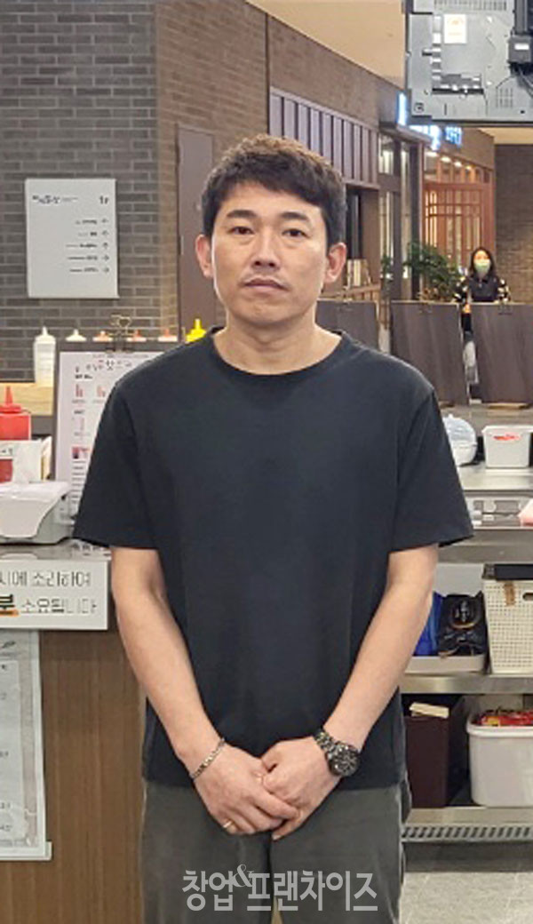 송정동핫도그 동부산테마파크점 조재율 점주 ⓒ 글 조수연 기자 사진 업체 제공