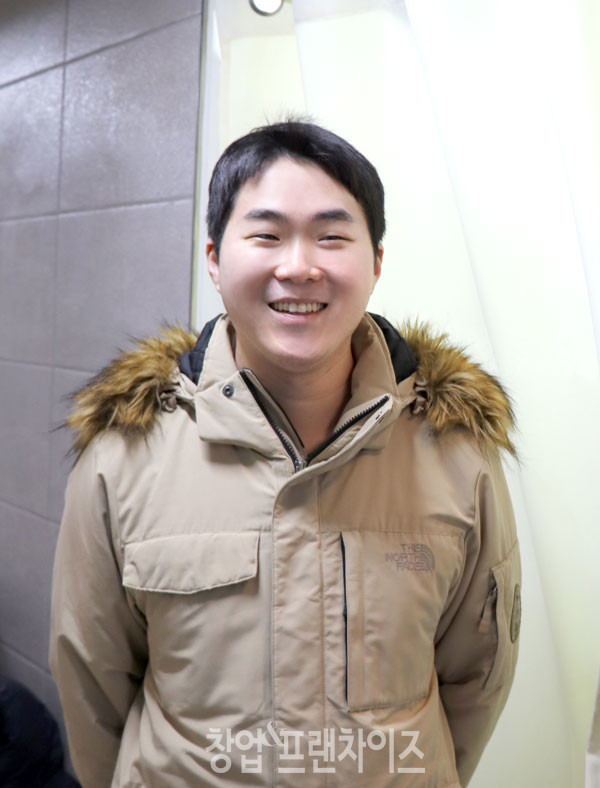 당신은지금치킨이땡긴다 안산 상록수점 김규태 점주 ⓒ 사진 김지원 기자, 업체 제공