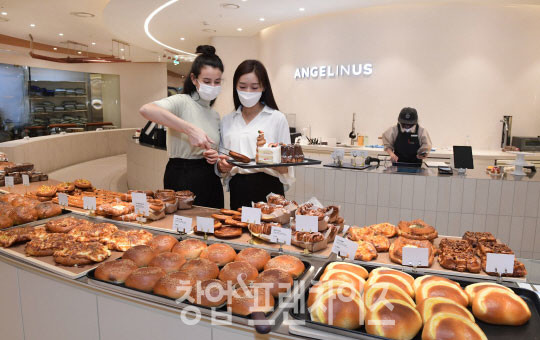 엔제리너스 롯데월드몰B1점 ⓒ 사진 각 업체제공