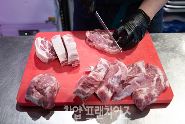 사람 사는 고깃집 김일도 ⓒ 사진 유흥선 기자