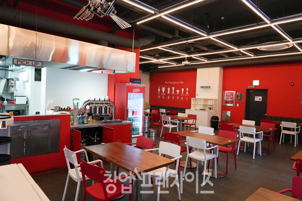 롸버트치킨 ⓒ 사진 이현석 팀장