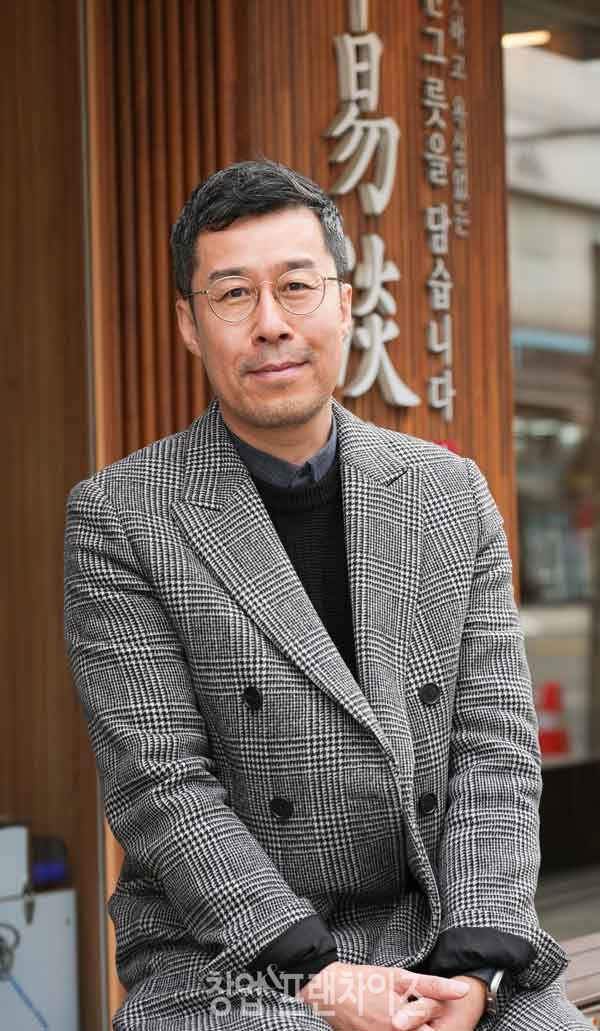 평이담백 뼈칼국수 한성희 대표 ⓒ 사진 김효진 기자, 업체 제공