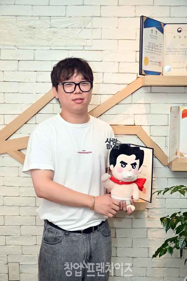남다른감자탕 정현기 차장 ⓒ 사진 이원기 기자