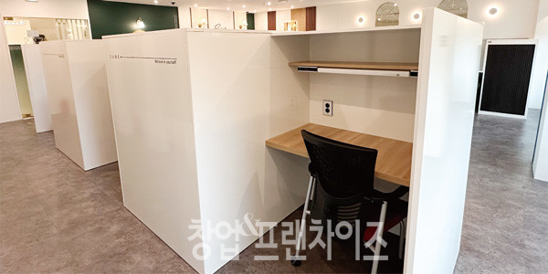 셀독24 스터디카페 ⓒ 사진 업체 제공